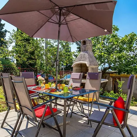 Kantrida Holiday home